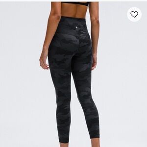Lululemon Camouflage High-Waisted Cropped Align Leggings with Pocktes
